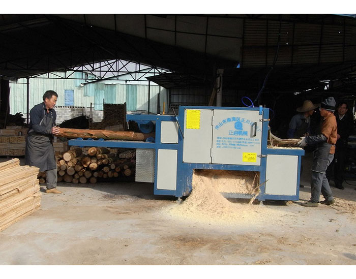 廣東-中山市-圓木多片鋸加工現場0